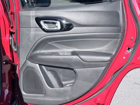 New 2026 Jeep Compass Latitude image 27