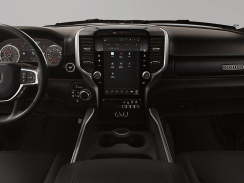 New 2026 RAM 1500 4x4 Crew Cab image 18