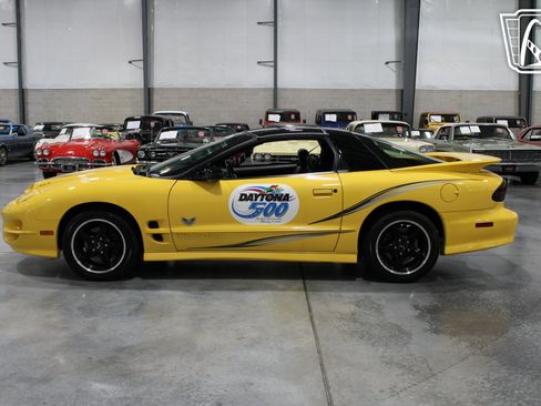 Used 2002 Pontiac Firebird Trans Am w/ SLP Firehawk Pkg image 31