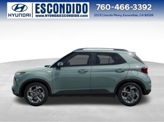 New 2026 Hyundai Venue SEL video 3