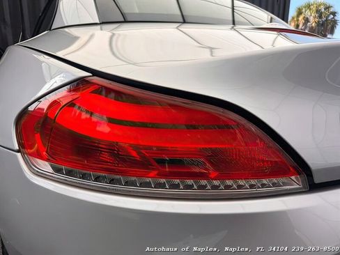 Used 2011 BMW Z4 sDrive30i w/ Premium Pkg RWD image 22