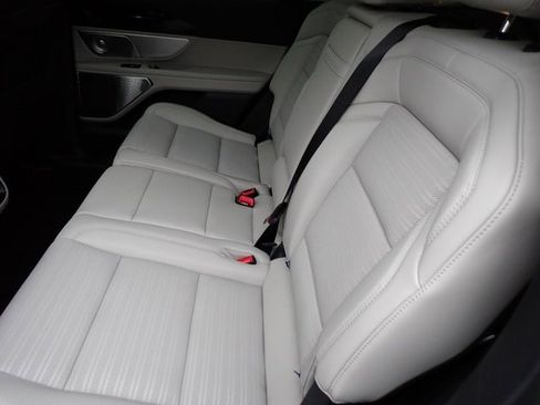 New 2026 Lincoln Nautilus Reserve image 16