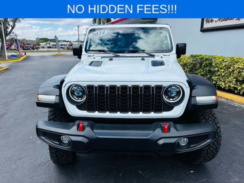 Used 2024 Jeep Wrangler Unlimited Rubicon AWD/4WD image 3