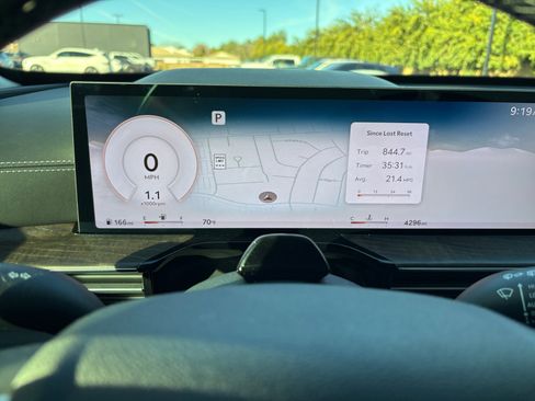 Used 2025 Genesis GV80 2.5T Advanced image 10