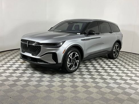 Used 2025 Lincoln Nautilus Premier w/ Jet Appearance Package image 1