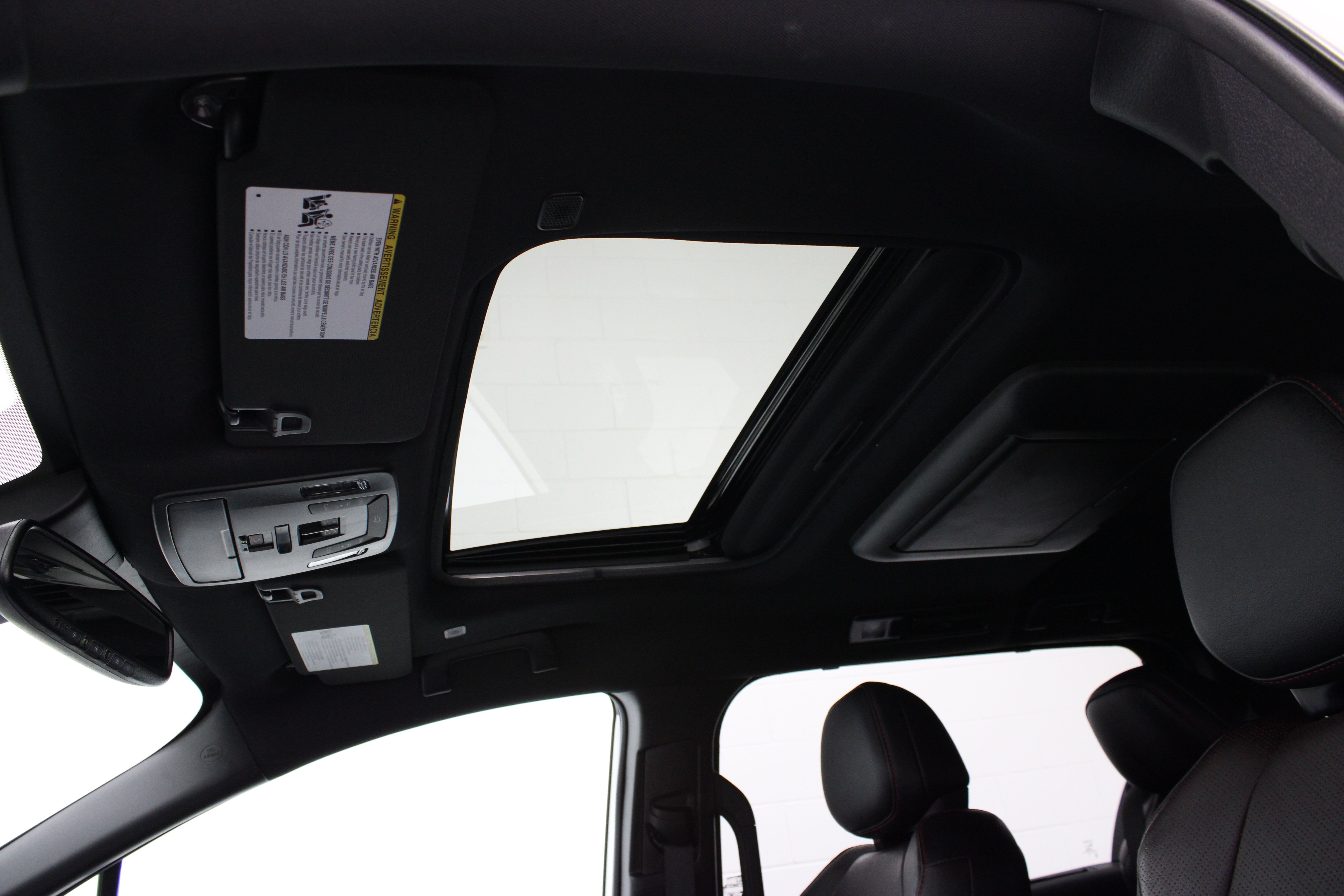 Used 2025 Toyota Sienna XSE w/ XSE Premium Package FWD image 27