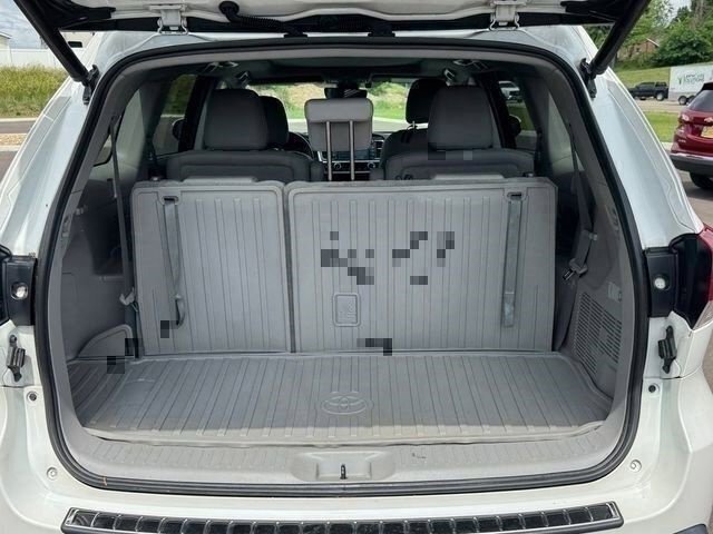 Used 2019 Toyota Highlander Limited Platinum AWD/4WD image 17