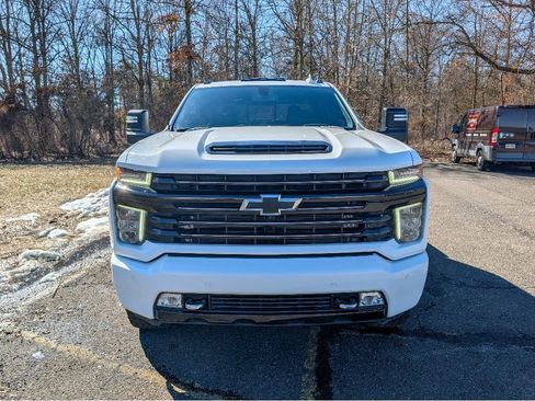 Used 2022 Chevrolet Silverado 2500 High Country AWD/4WD image 2