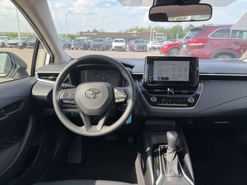 Used 2026 Toyota Corolla LE FWD image 8