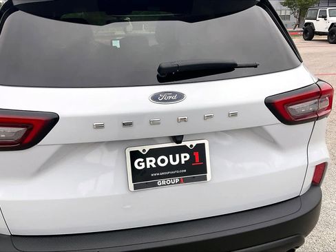 Used 2025 Ford Escape ST-Line FWD image 31