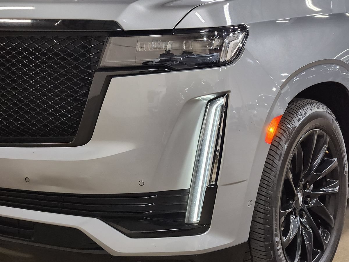 Used 2023 Cadillac Escalade ESV Sport w/ LPO, ONYX Package RWD image 14