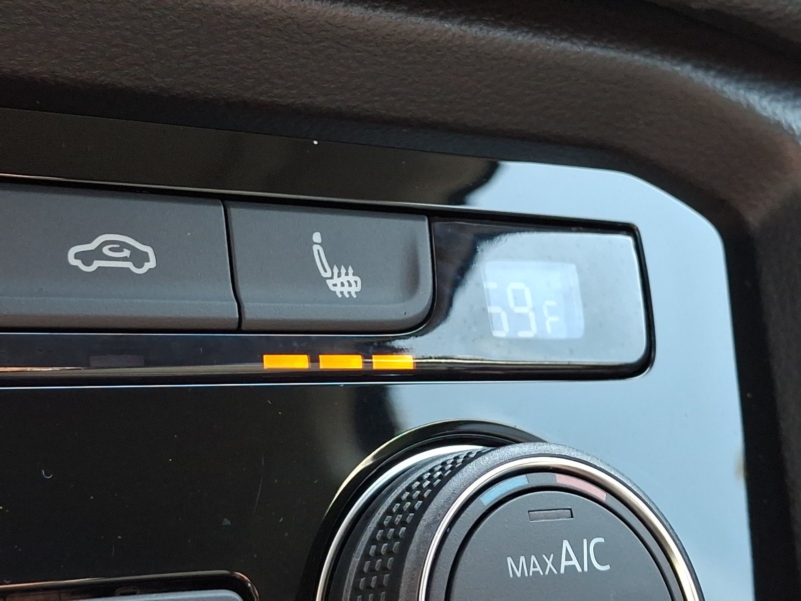 Certified 2024 Volkswagen Taos SE AWD/4WD image 26