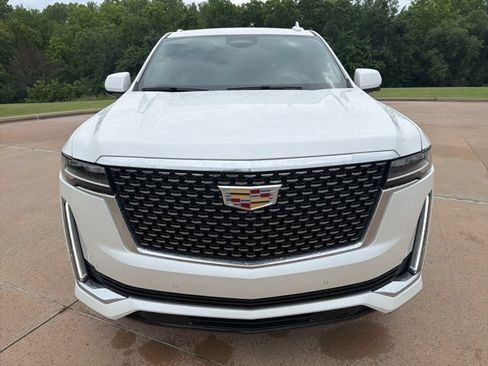 Used 2024 Cadillac Escalade ESV Premium Luxury AWD/4WD image 8