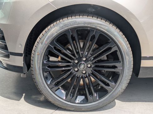 New 2026 Land Rover Range Rover Velar Dynamic SE image 19