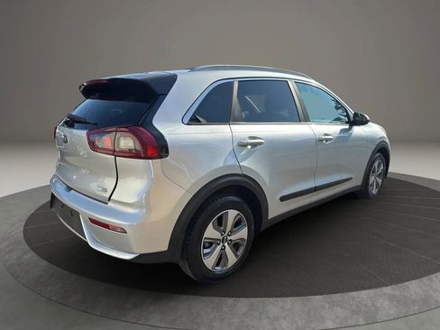 Used 2019 Kia Niro LX image 5