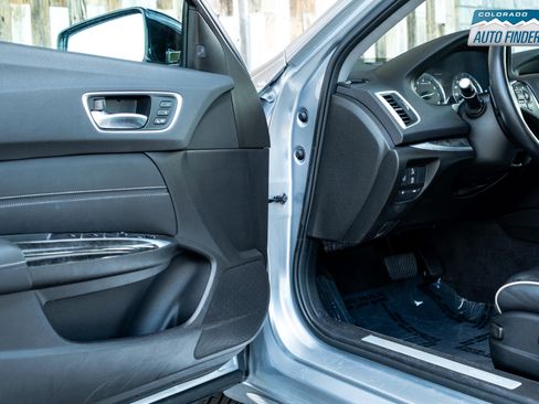 Used 2019 Acura TLX SH-AWD image 10