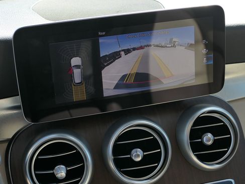 Used 2022 Mercedes-Benz GLC 300 4MATIC w/ Premium Package Lite image 21