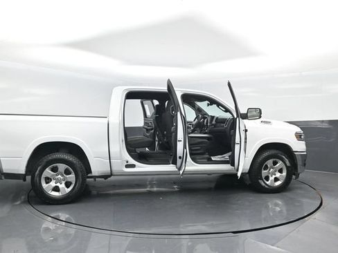 Used 2025 RAM 1500 Big Horn AWD/4WD image 31