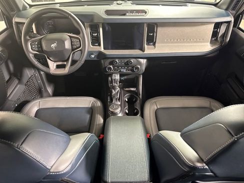 Used 2024 Ford Bronco Outer Banks AWD/4WD image 23