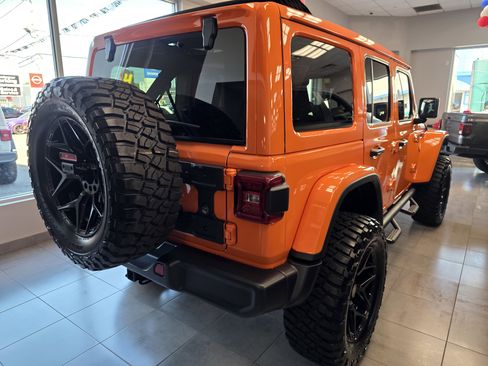 New 2025 Jeep Wrangler Unlimited Rubicon w/ Technology Group image 4