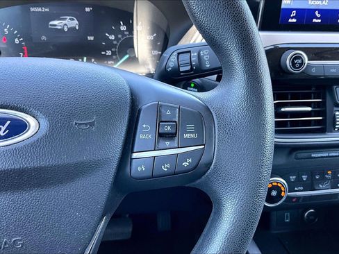 Used 2020 Ford Escape SE FWD image 19