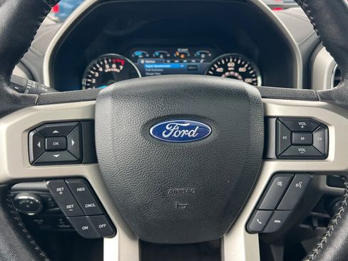 Used 2018 Ford F150 Lariat w/ Equipment Group 502A Luxury image 26