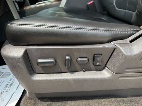 Used 2012 Ford F150 Lariat w/ Lariat Chrome Pkg image 20