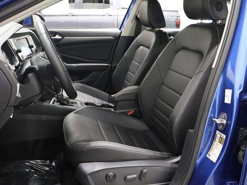 Used 2024 Volkswagen Jetta SE image 10