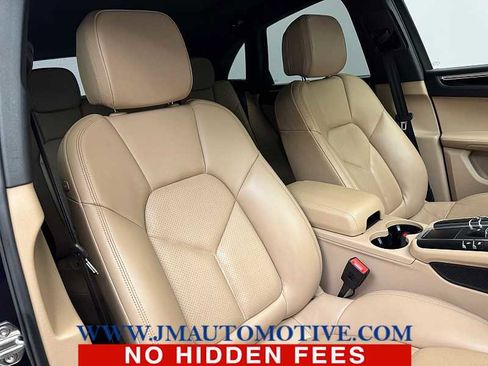 Used 2021 Porsche Macan image 21