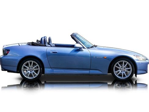 Used 2004 Honda S2000 image 2