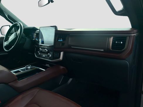 Certified 2023 Ford Expedition Limited image 33