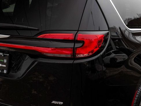 New 2026 Chrysler Pacifica Select AWD/4WD image 36
