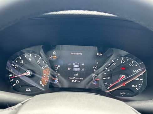 Used 2025 Jeep Compass Latitude image 26