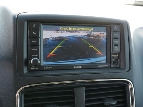 Used 2018 Dodge Grand Caravan SE w/ UConnect Hands-Free Group image 27