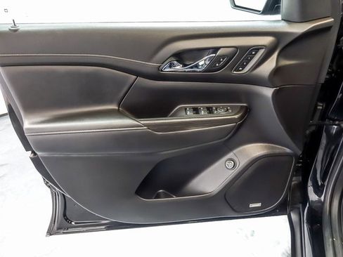 Used 2021 GMC Acadia SLT w/ Elevation Edition image 29