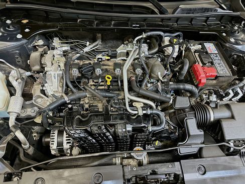 Used 2024 Nissan Altima 2.5 SV image 33