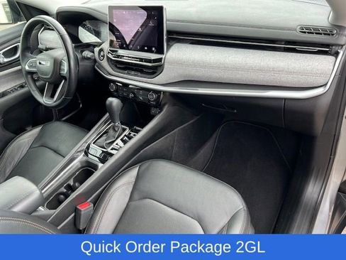 Used 2022 Jeep Compass Latitude image 15