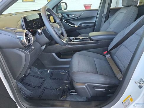 New 2025 Chevrolet Equinox LT image 20