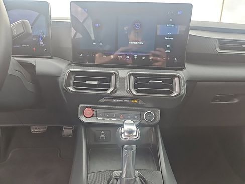 Used 2024 Ford Mustang Convertible image 19