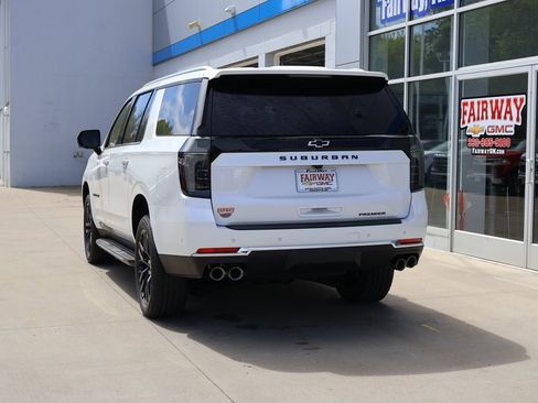 New 2025 Chevrolet Suburban Premier image 8