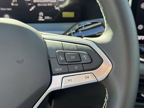 New 2026 Volkswagen Tiguan SE image 19