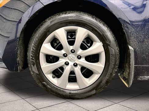 Used 2022 Toyota Corolla LE FWD image 8