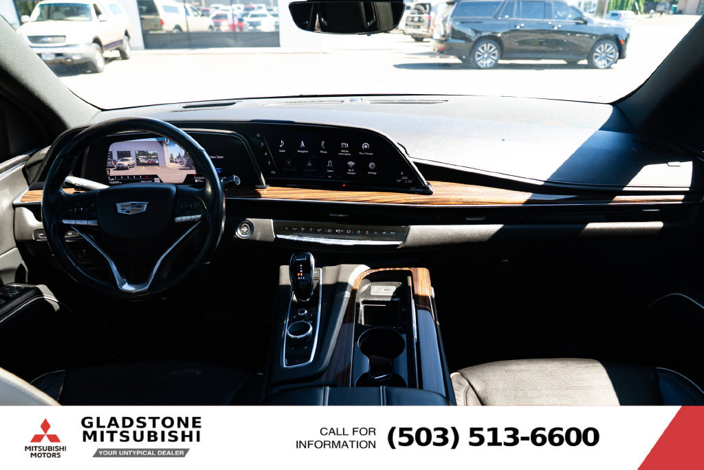 Used 2021 Cadillac Escalade ESV Premium Luxury w/ Performance Package AWD/4WD image 8
