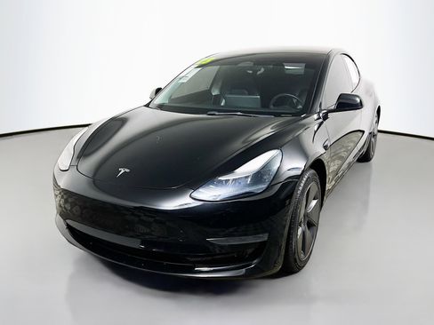 Used 2023 Tesla Model 3 Standard Range image 10