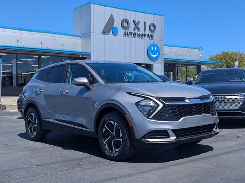 Used 2023 Kia Sportage LX AWD/4WD image 1