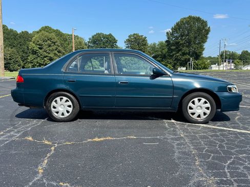 Used 2002 Toyota Corolla S FWD image 11