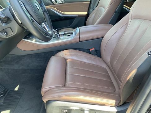 Used 2022 BMW X5 xDrive40i w/ Luxury Seating Package AWD/4WD image 18