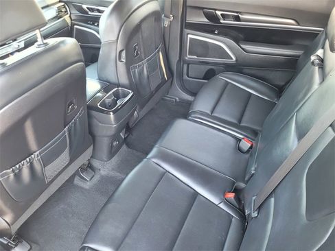 Used 2024 Kia Telluride LX image 8
