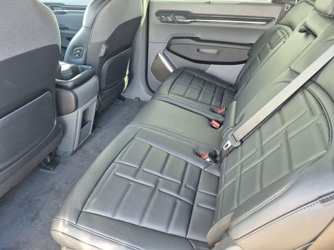 New 2026 Kia EV9 Land image 13