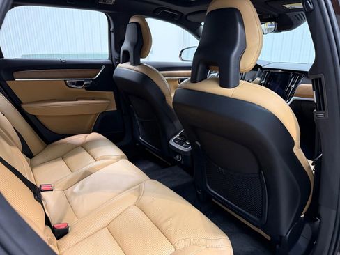 Used 2018 Volvo V90 T6 Inscription image 18